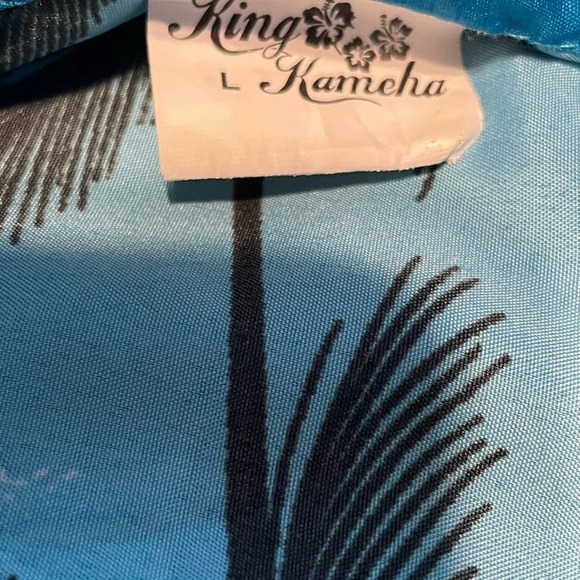 King Kameha Short Sleeve Button Down Vibrant and Fun Hawaiian Print Shirt Large - Picture 6 of 7
